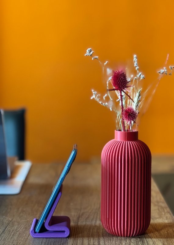 Minimalist Telefon Standı - 3D Garajı